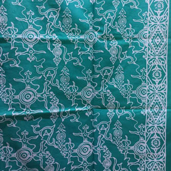 2504b Kain Batik